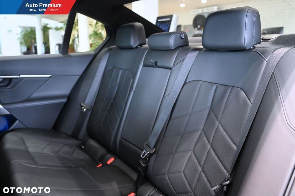 BMW Seria 5 520d xDrive mHEV - 18
