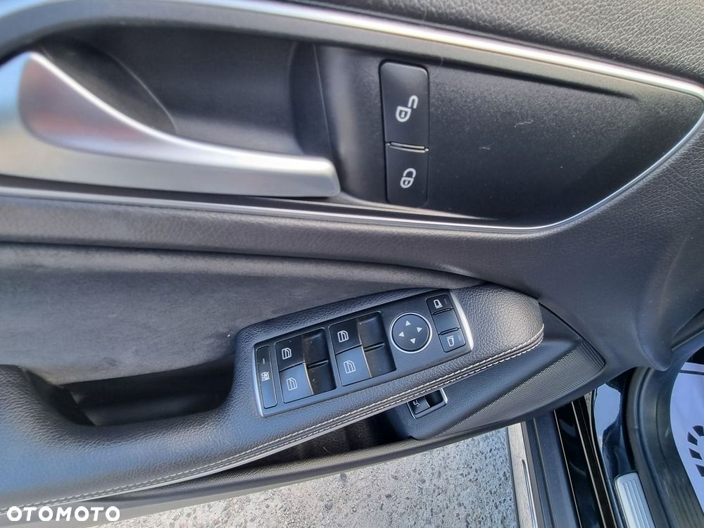 Mercedes-Benz GLA 200 7G-DCT Edition 1 - 19