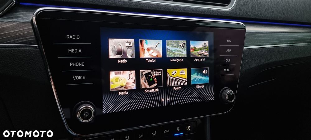 Skoda Superb 2.0 TDI DSG Premium Edition - 25