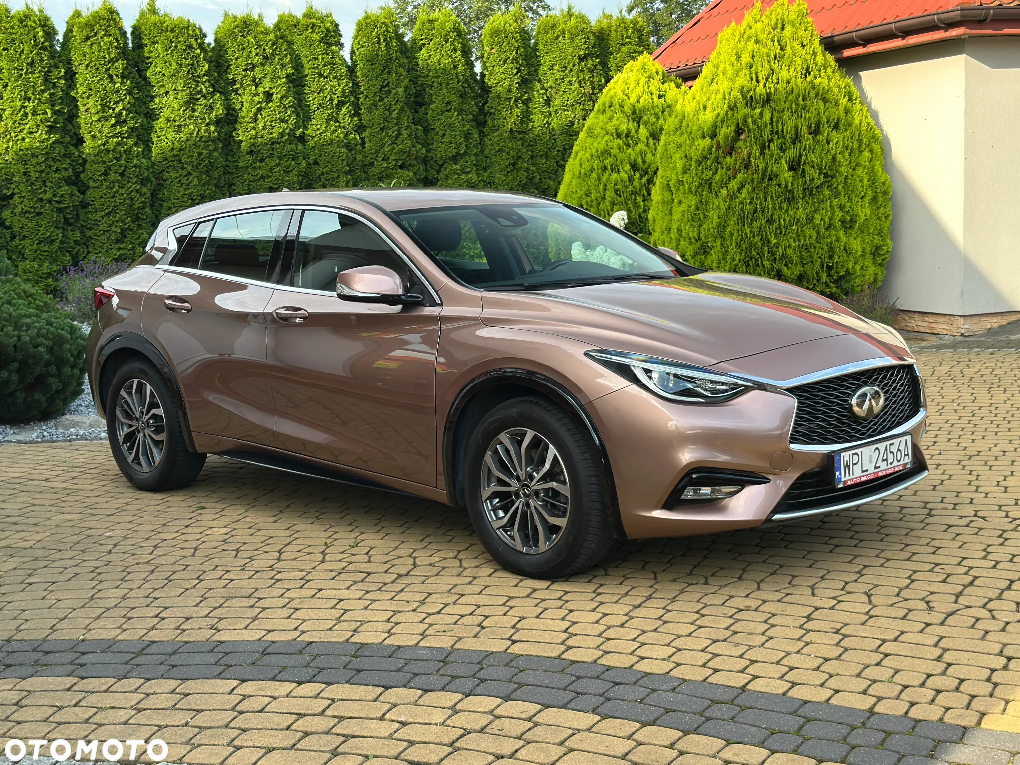Infiniti Q30 1.5d Premium Tech Cafe Teak - 14
