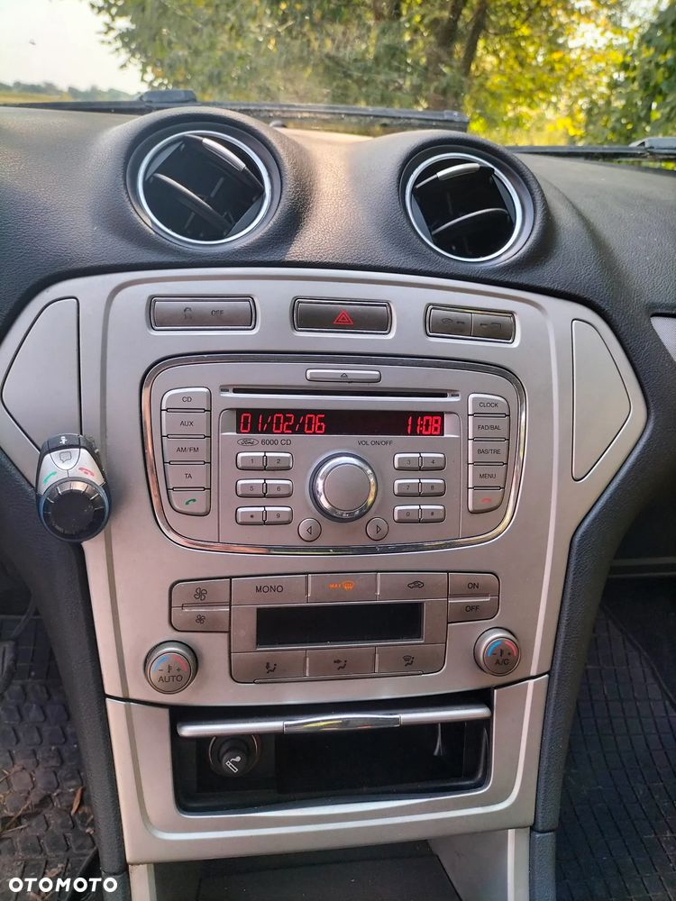 Ford Mondeo 1.8 TDCi Trend - 11