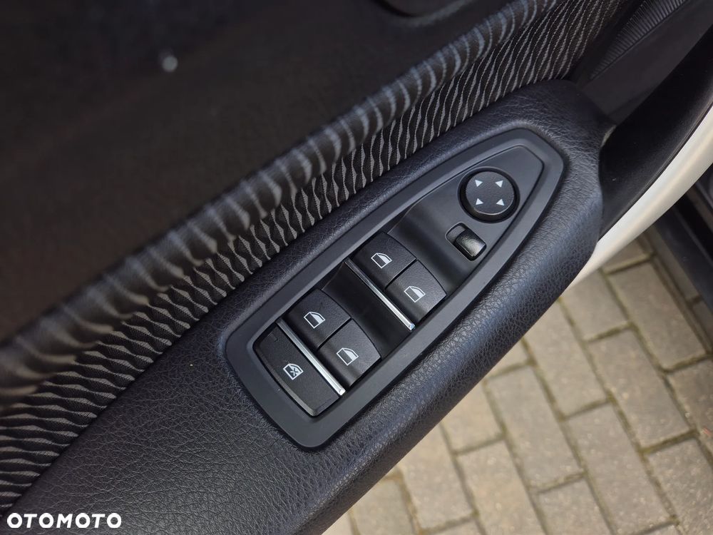 BMW Seria 1 116i - 17