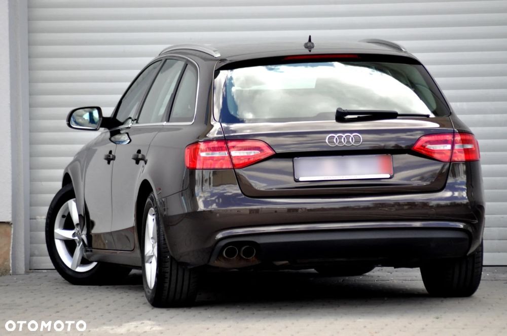 Audi A4 Avant 2.0 TDI DPF Ambiente - 6