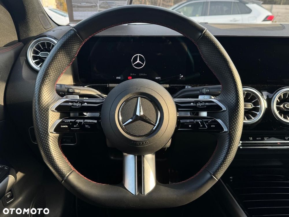 Mercedes-Benz GLA 200 AMG Line - 24