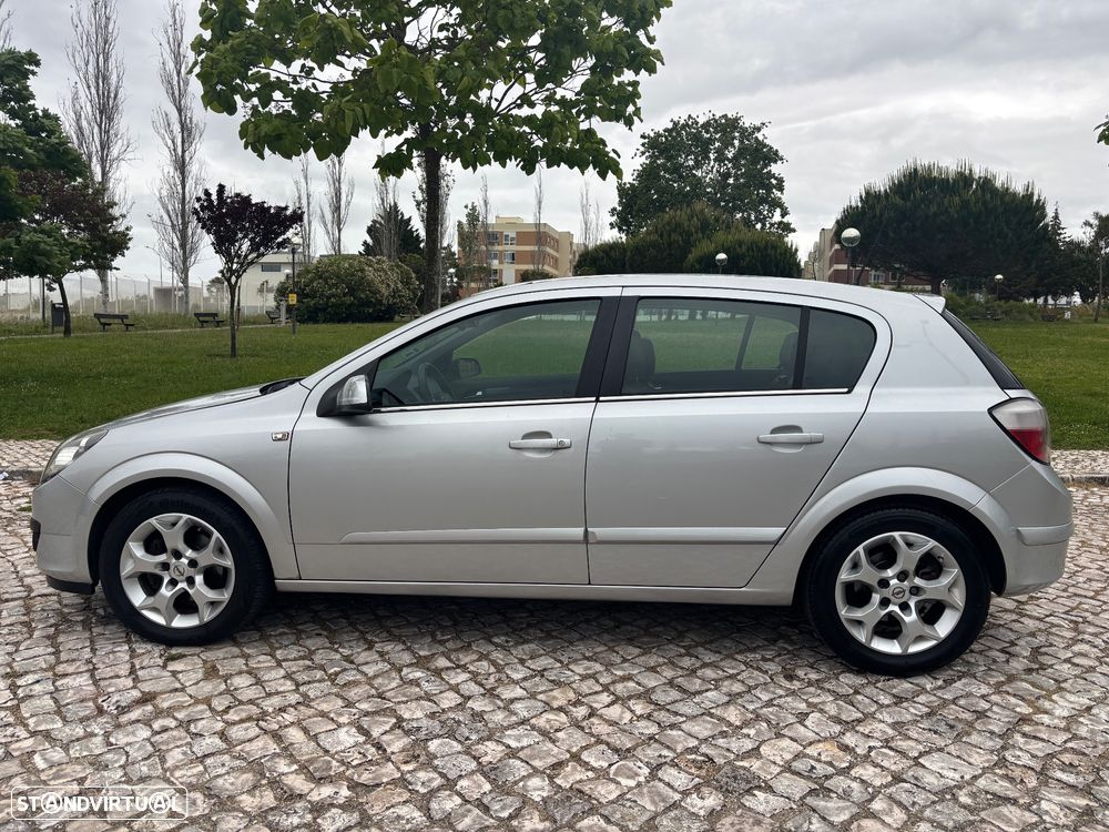 Opel Astra 1.3 CDTI Cosmo - 2