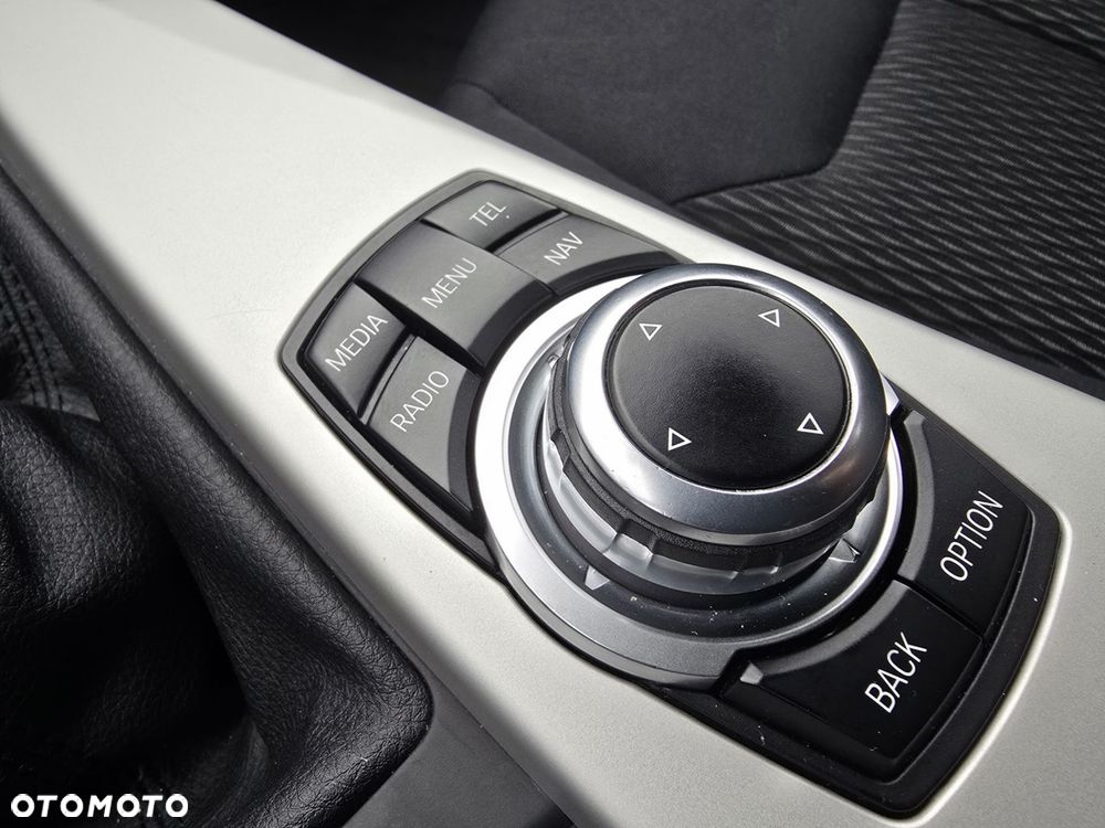 BMW Seria 3 318d - 22