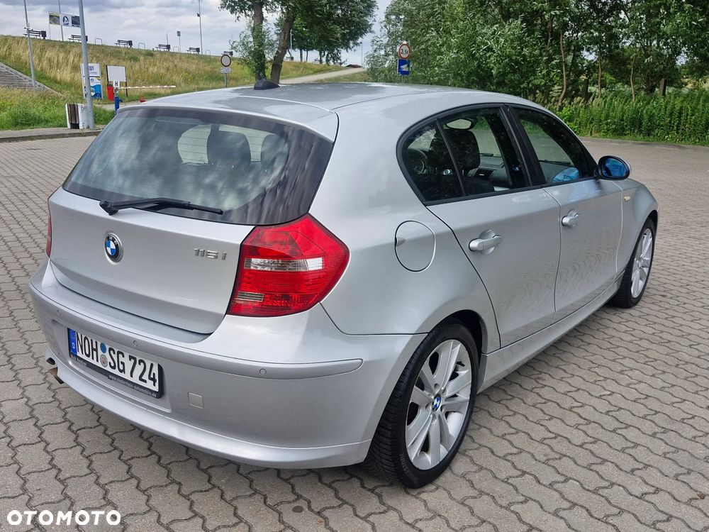 BMW Seria 1 116i - 11