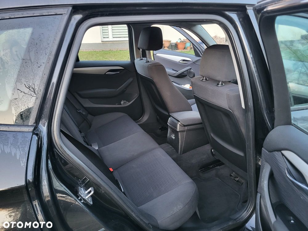 BMW X1 xDrive18d - 13