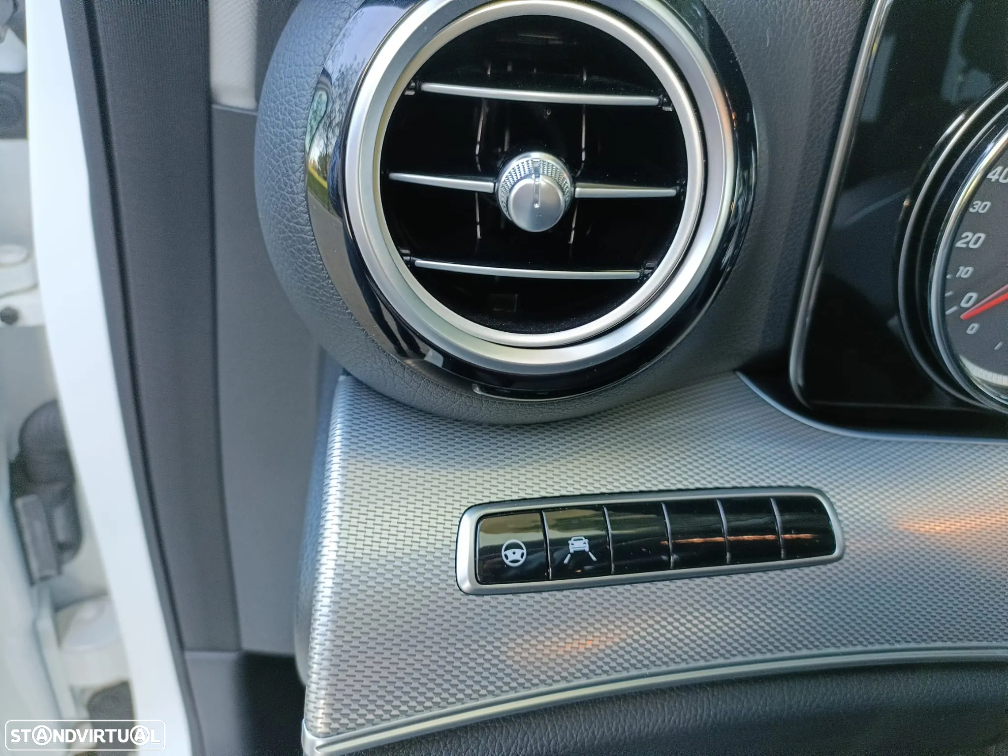 Mercedes-Benz E 300 T 9G-TRONIC Exclusive - 11