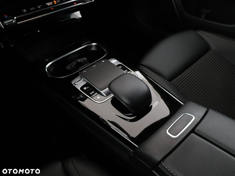 Mercedes-Benz Klasa A 220 7G-DCT Progressive - 30