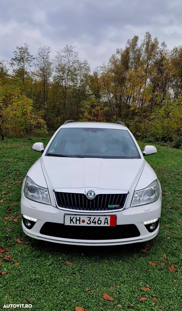 Skoda Octavia 2.0 TDI DPF DSG RS - 25