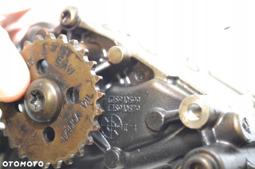 Pompa oleju BMW 5 E60 E61 7519870 - 7