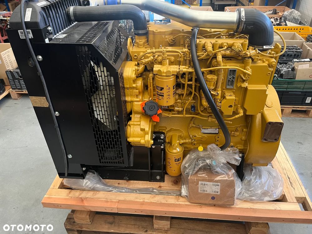 SILNIK CATERPILLAR CAT C4.4 ACERT perkins 96,5kW  44000netto - 3