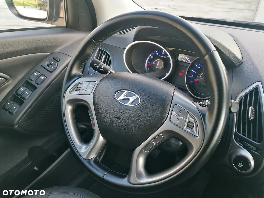 Hyundai ix35 1.6 2WD Fifa World Cup Edition - 16