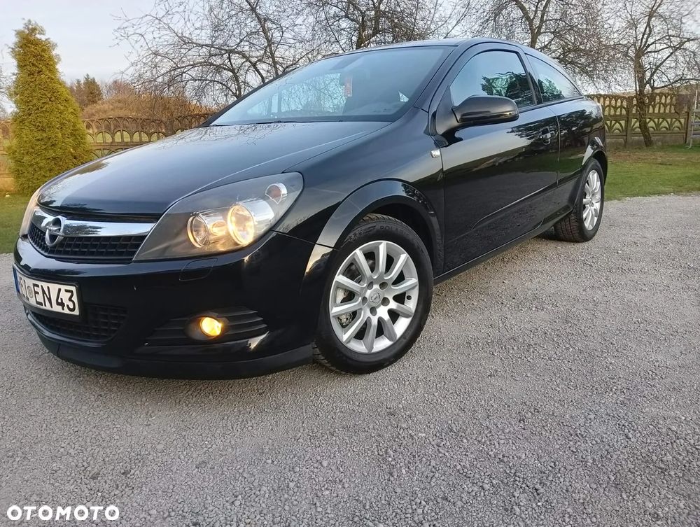 Opel Astra GTC 1.6 Edition - 1