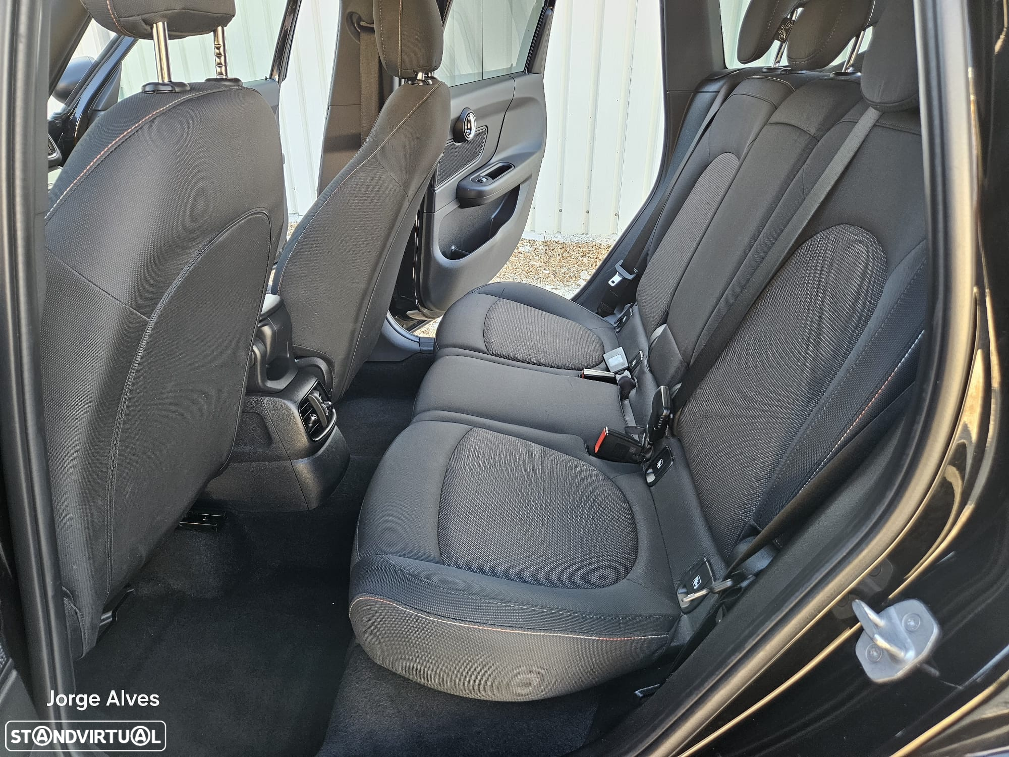 MINI Countryman One D - 11