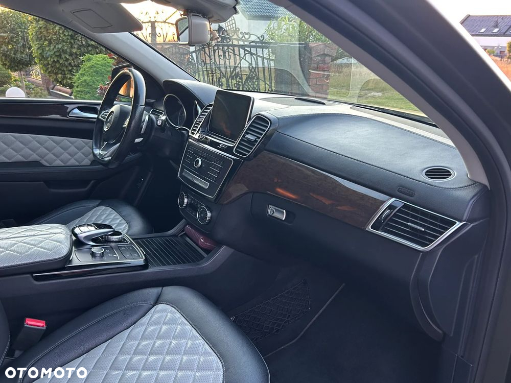 Mercedes-Benz GLE 450 Coupe AMG 4Matic 9G-TRONIC AMG Line - 3