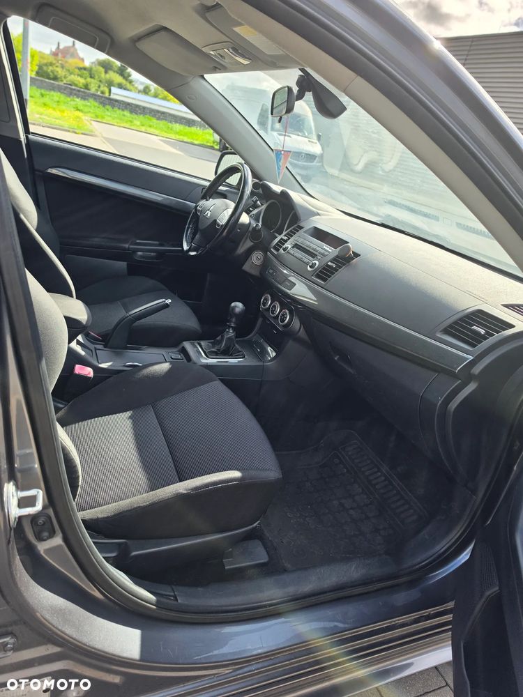 Mitsubishi Lancer 2.0 DID Intense - 11