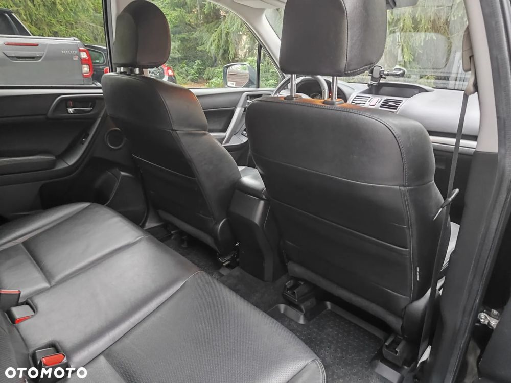 Subaru Forester 2.0XT Platinum Lineartronic - 14