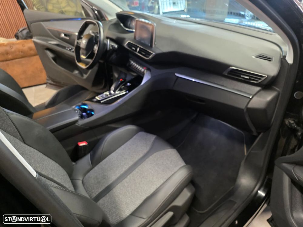Peugeot 3008 BlueHDi 130 Stop & Start EAT8 Allure - 16