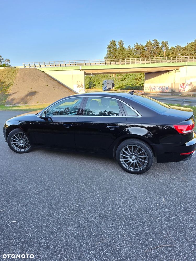 Audi A4 Limousine - 12