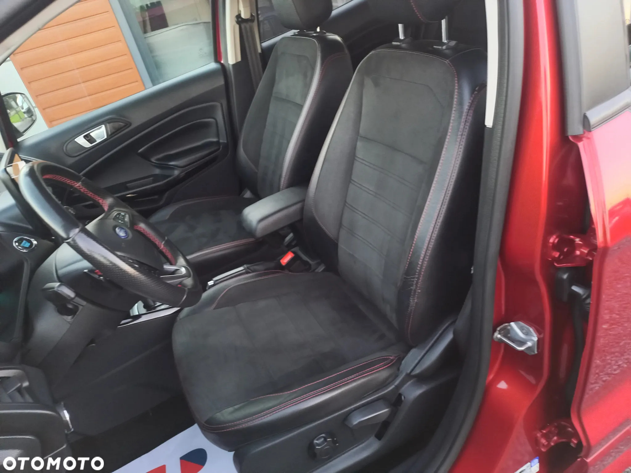 Ford EcoSport 1.0 EcoBoost ST-LINE - 17