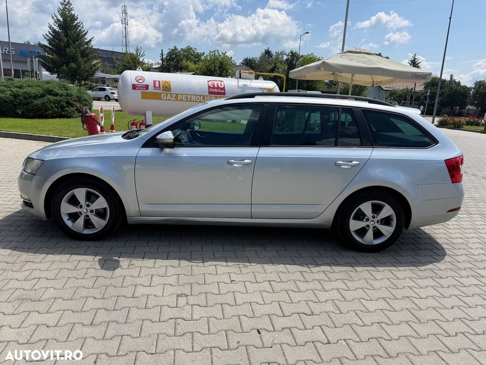 Skoda Octavia 2.0 TDI Premium Edition - 6