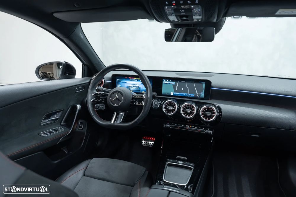 Mercedes-Benz A 250 e 8G-DCT AMG Line - 21