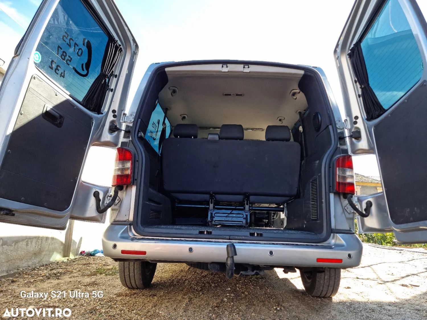 Volkswagen Caravelle - 1