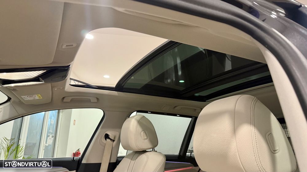 BMW 520 e Touring Aut. Luxury Line - 12