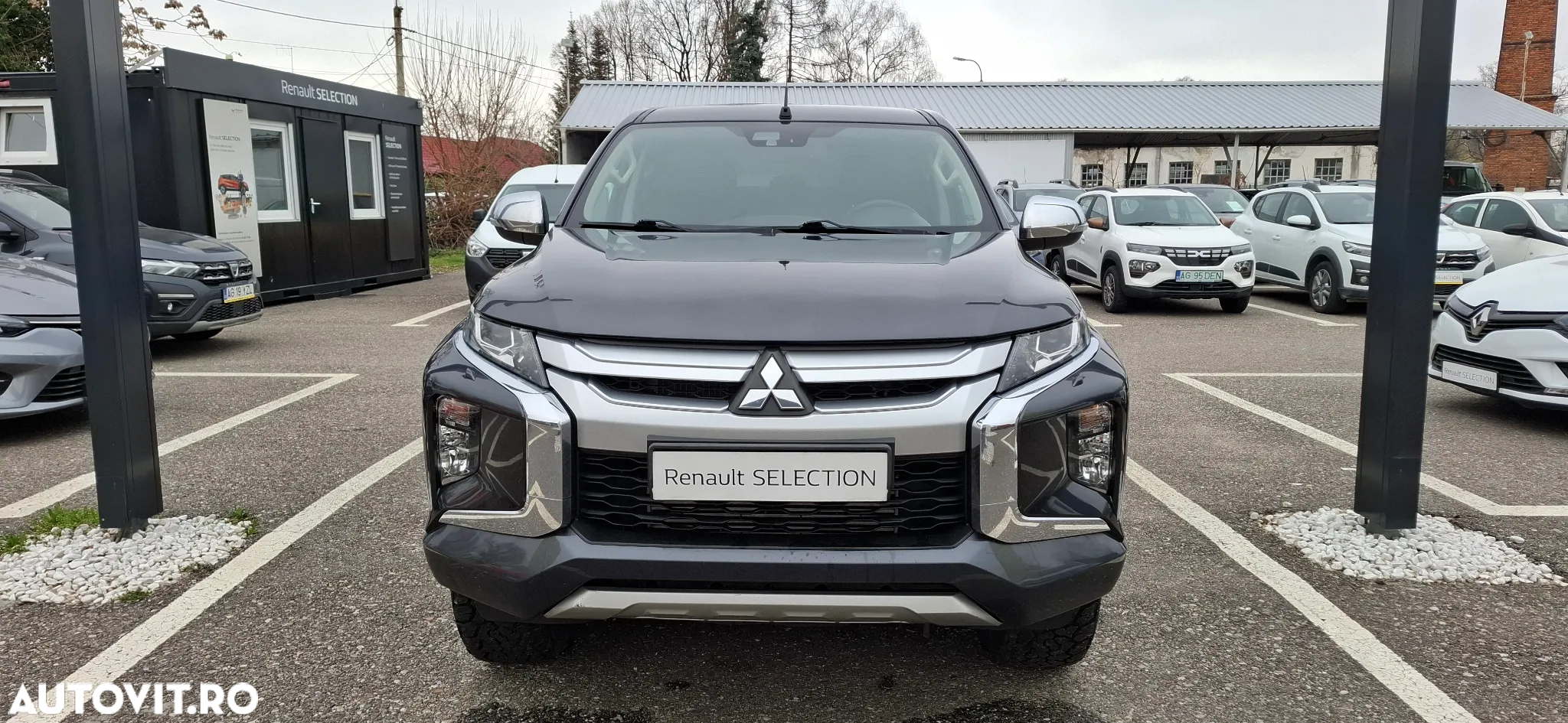 Mitsubishi L200 Double Cab 2.2 DI-D A/T Instyle - 6