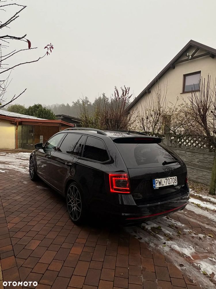 Skoda Octavia 2.0 TDI RS DSG - 5