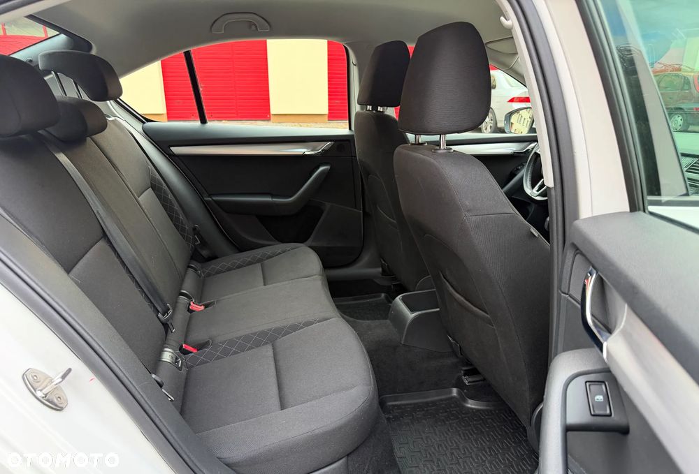 Skoda Octavia 1.6 TDI Ambition - 17