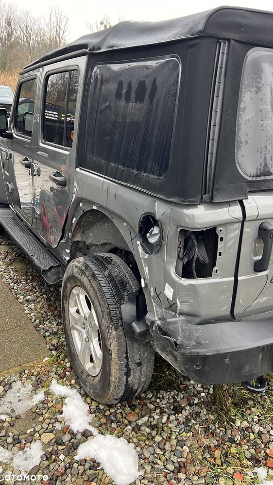 Jeep Wrangler Unlimited GME 2.0 Turbo Sahara - 6