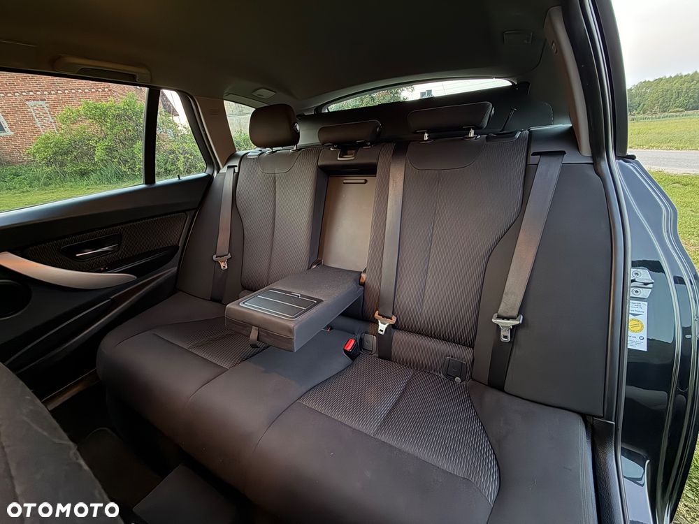 BMW Seria 3 318d - 20