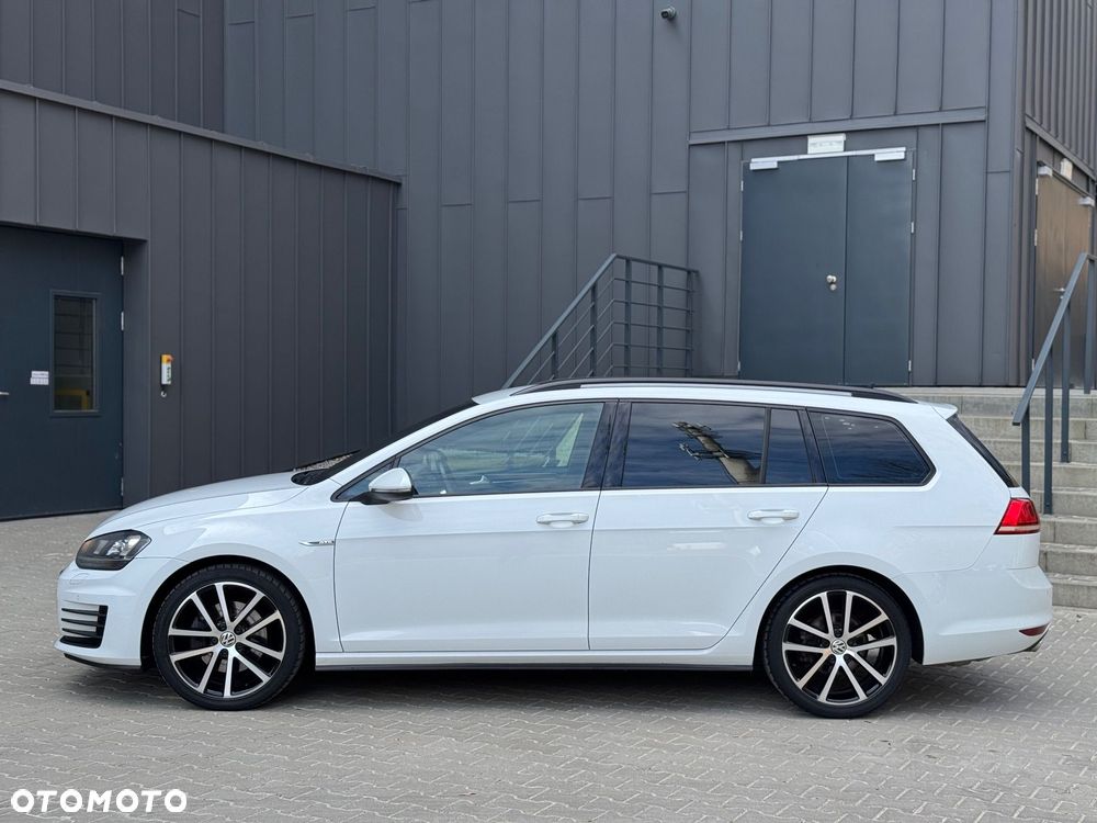 Volkswagen Golf GTD 2.0 TDI SCR DSG - 9