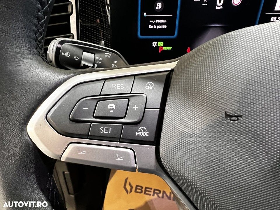 Volkswagen Tiguan - 16