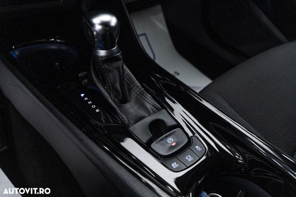 Toyota C-HR 1.8 HSD 122 CP 4x2 CVT Style - 23