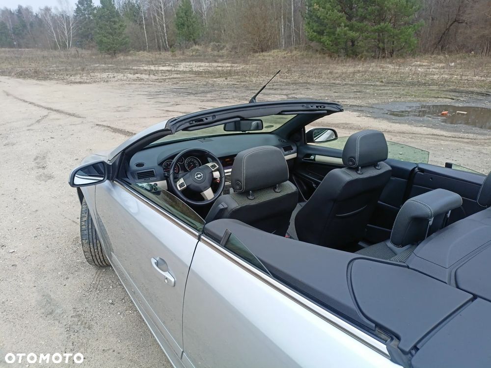 Opel Astra 1.8 Cosmo - 38