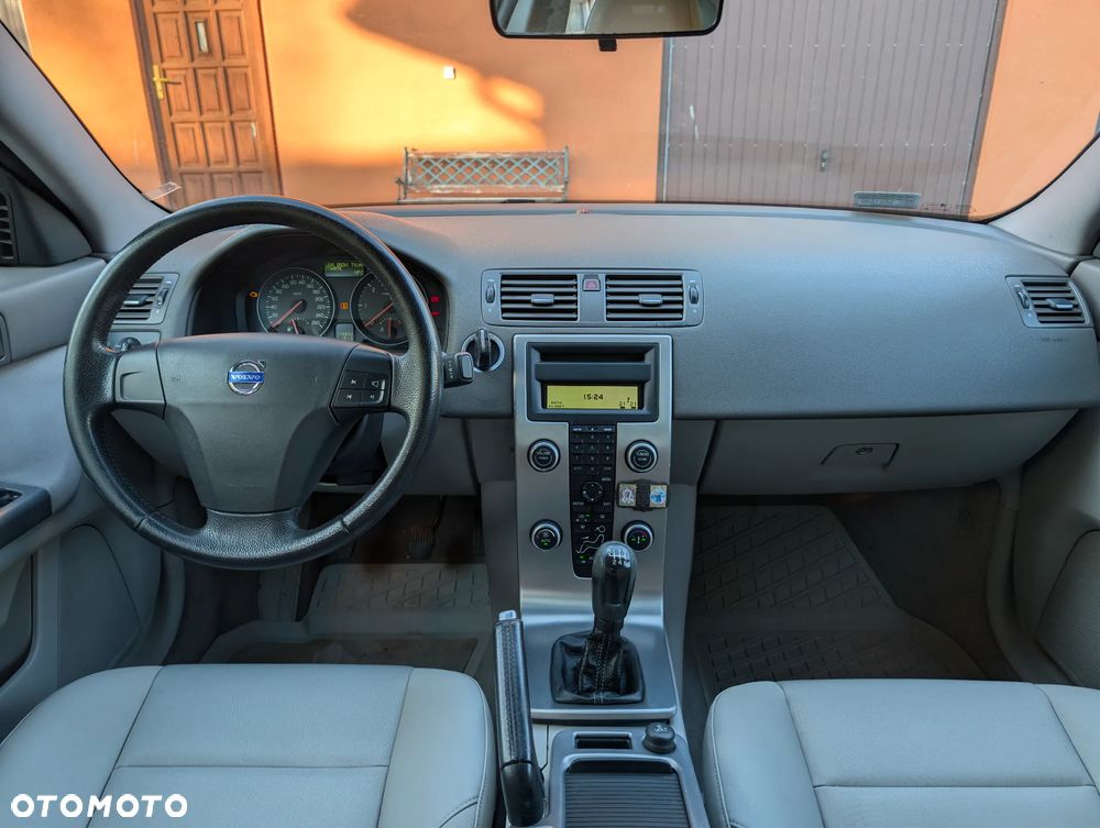 Volvo S40 2.0D Momentum - 11