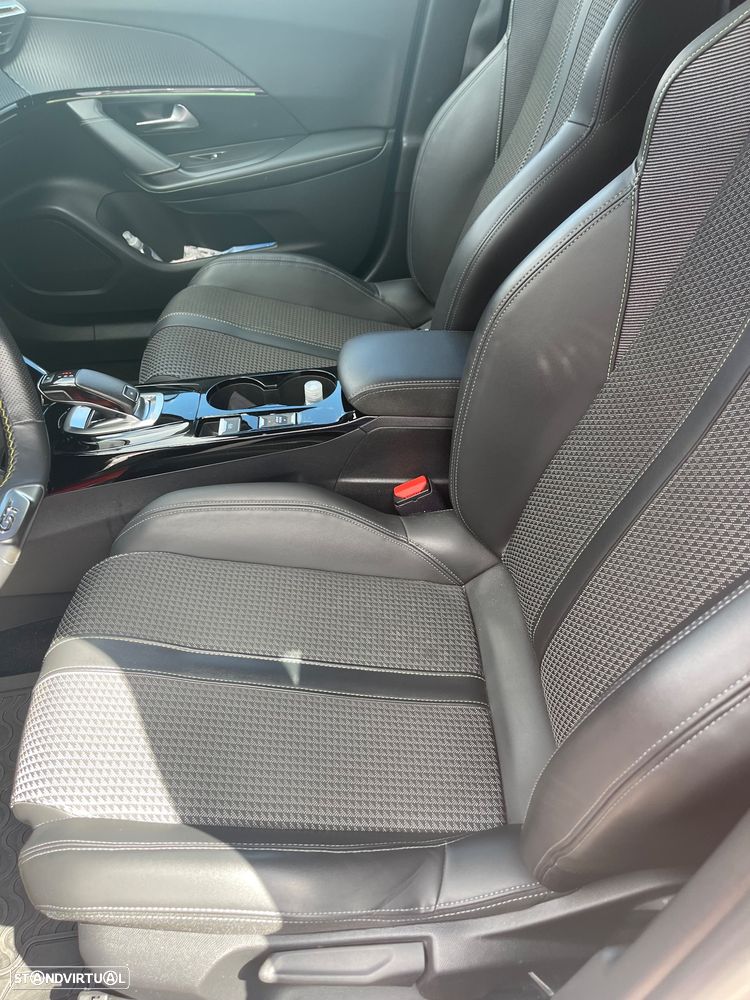Peugeot 2008 1.2 PureTech GT Pack EAT8 - 2