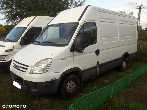 Iveco daily 2006-2011r 3,0 różne części blacharskie mechaniczne elektryka  i inne