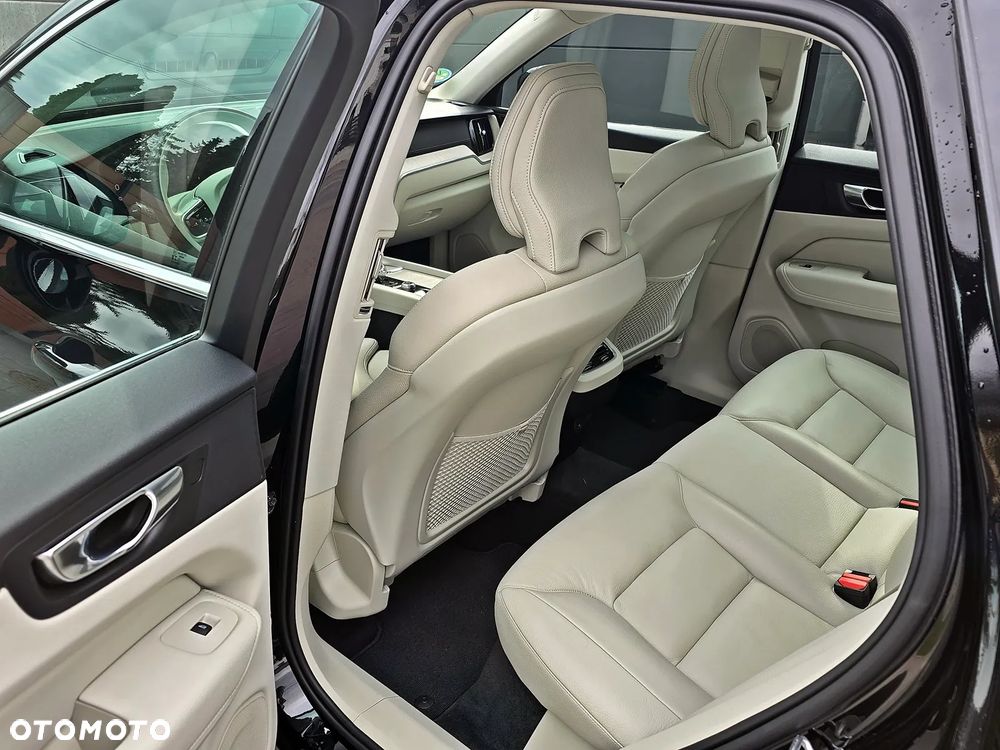 Volvo XC 60 B4 D AWD Geartronic Inscription - 17