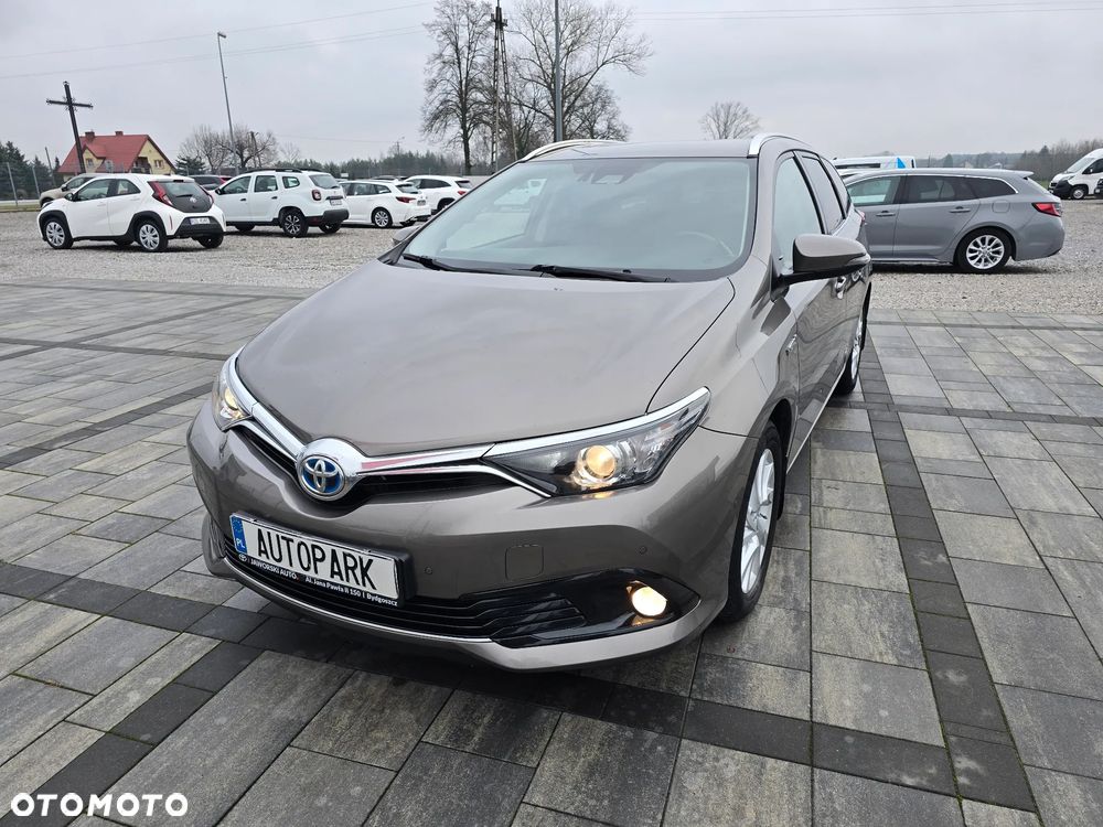 Toyota Auris Hybrid 135 Premium - 8