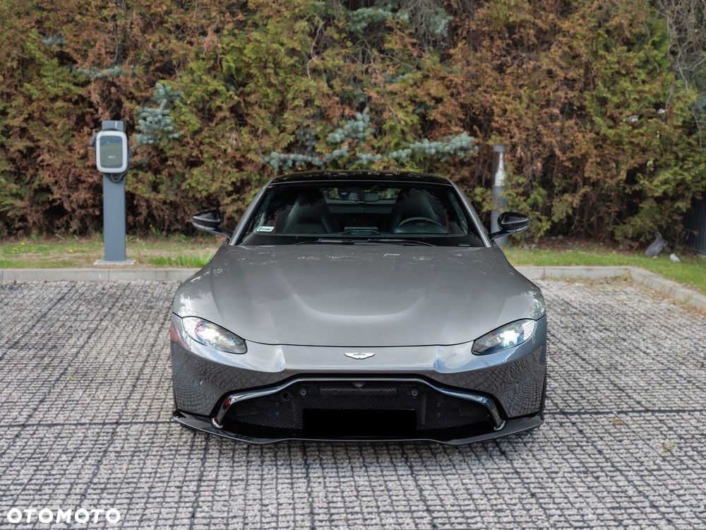 Aston Martin V8 Vantage - 3