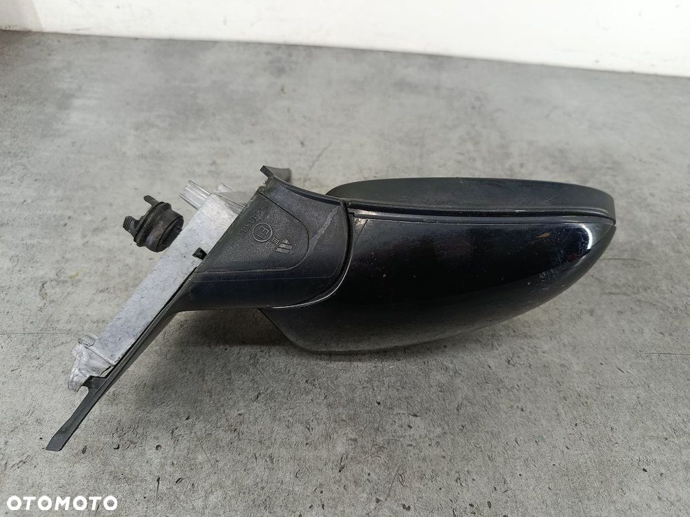LUSTERKO PRAWE BMW 1 E87 668/9 - 7