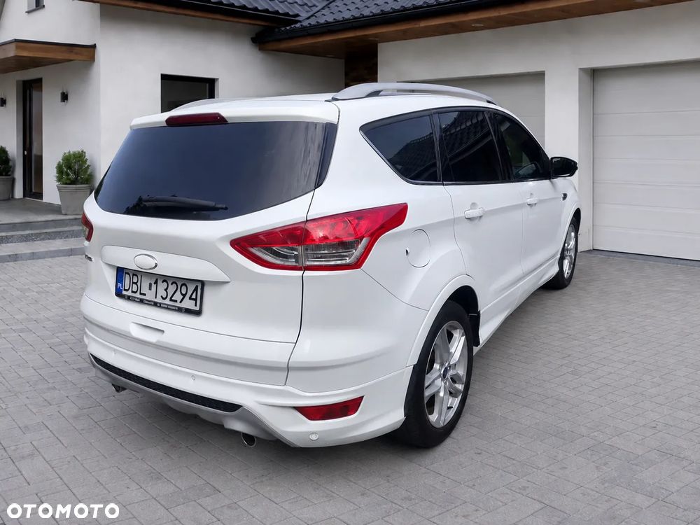 Ford Kuga 2.0 TDCi 2x4 Titanium - 5