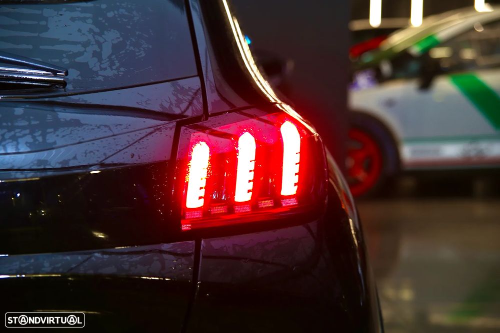 Peugeot e-208 Allure Pack - 9