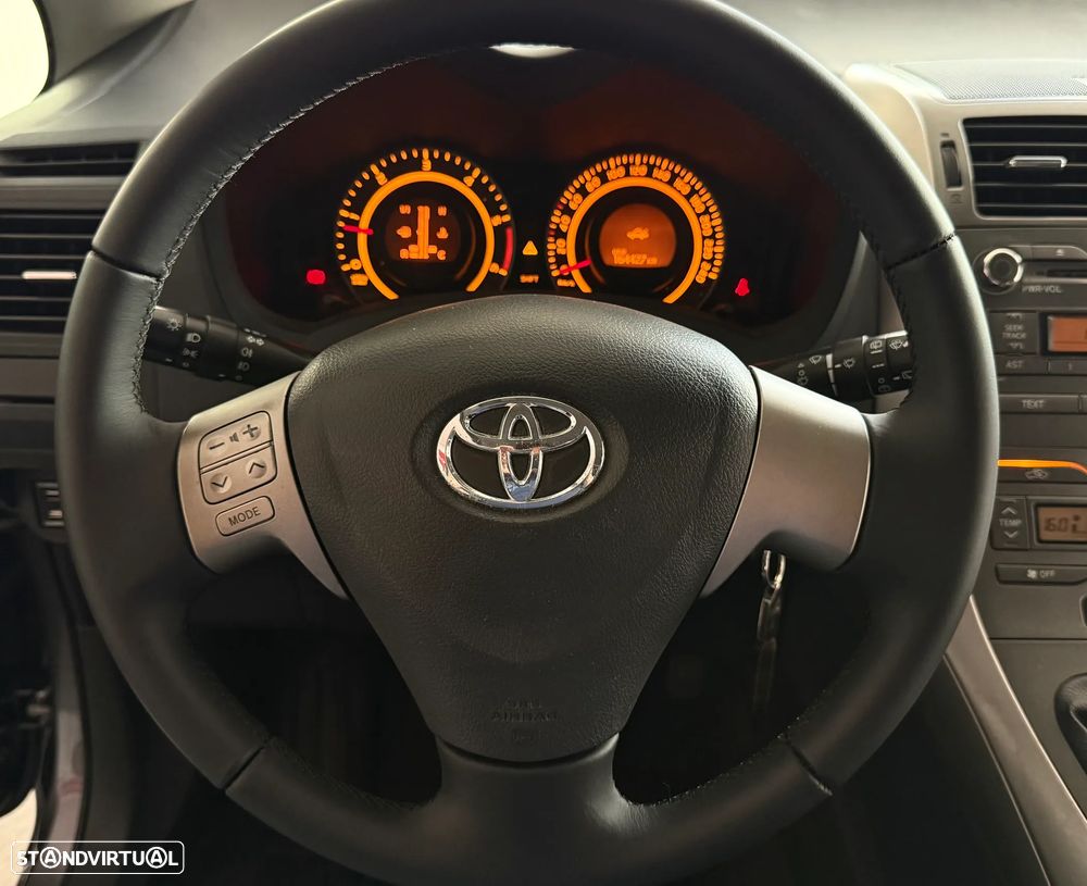 Toyota Auris 1.4 D-4D Sol DPF - 11