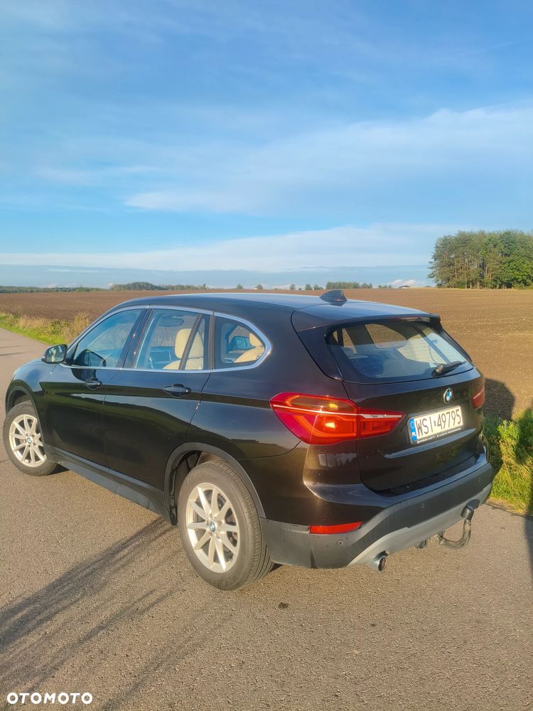 BMW X1 sDrive18d Sport Line - 6